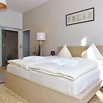 Bearlincity - Center West Apartment