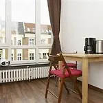 Bearlincity - Center West Apartment