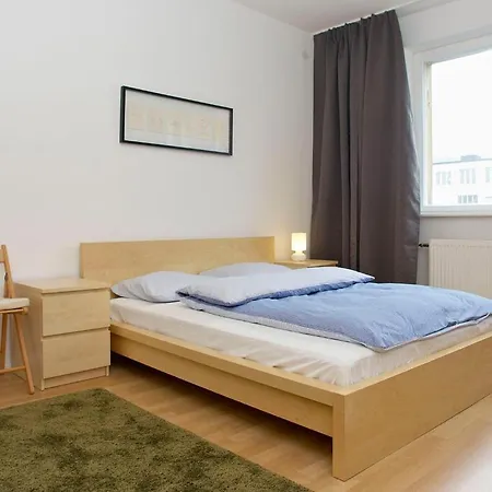 Bearlincity - Center West * Berlin