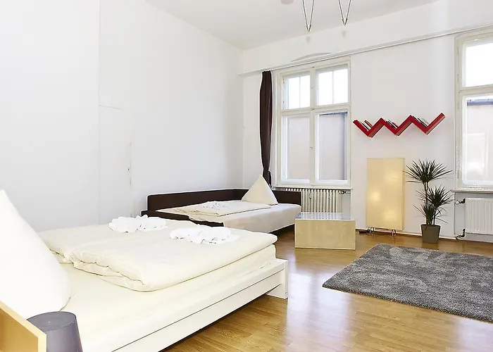 Bearlincity - Center West * Berlin