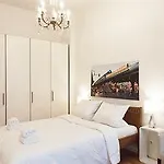 Bearlincity - Center West * Berlim
