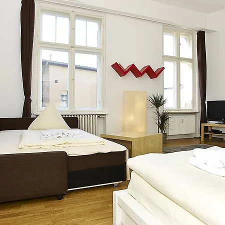 Bearlincity - Center West