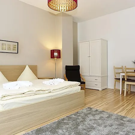 Bearlincity - Center West *