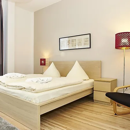 Bearlincity - Center West * Berlim