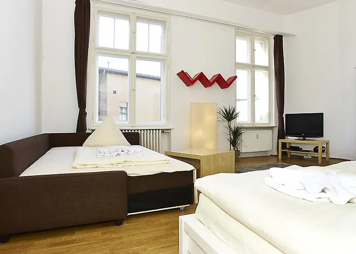 Bearlincity - Center West