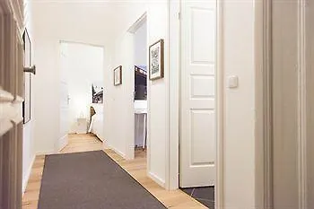 Bearlincity - Center West *