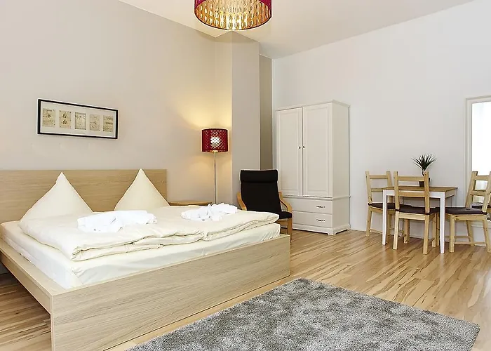 Bearlincity - Center West *